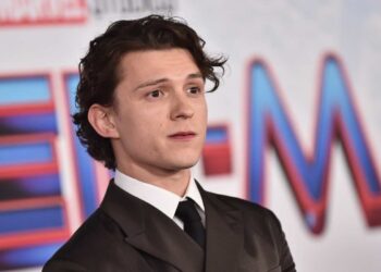 Tom Holland sospende le riprese di “Spider-Man” dopo lieve commozione cerebrale