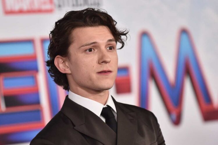 Tom Holland sospende le riprese di “Spider-Man” dopo lieve commozione cerebrale