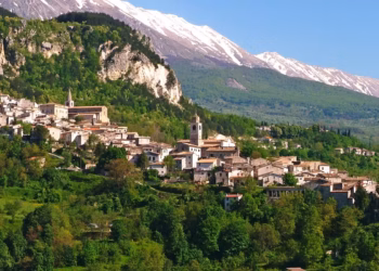 Staccare la spina? In questo borgo abruzzese l’autunno è magia pura