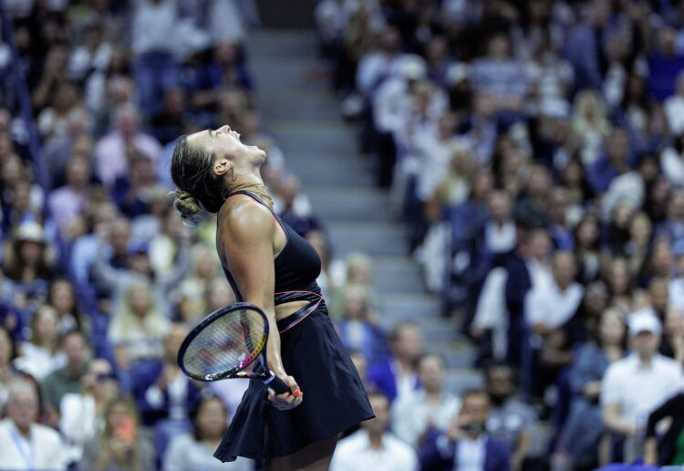 Aryna Sabalenka reacts after winning match point against Jessica Pegula@ANSA