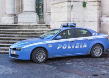 Bambina di 7 anni investita a Roma da auto della polizia