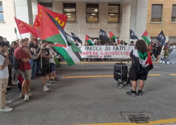 Corteo a La Sapienza contro la complicità con Israele