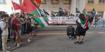 Corteo a La Sapienza contro la complicità con Israele