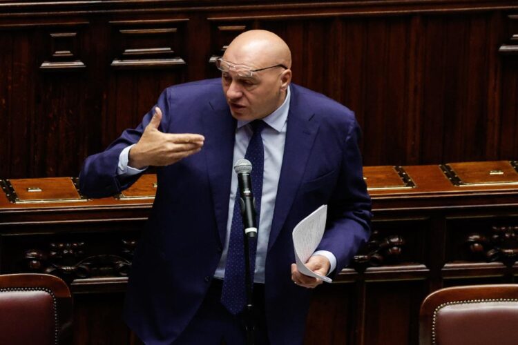 Crosetto durante l'informativa sulla Global Sumud Flotilla