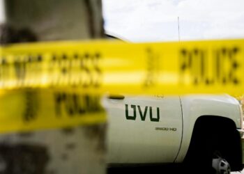 Del nastro della polizia nel campus in cui è morto Charlie Kirk