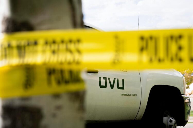 Del nastro della polizia nel campus in cui è morto Charlie Kirk