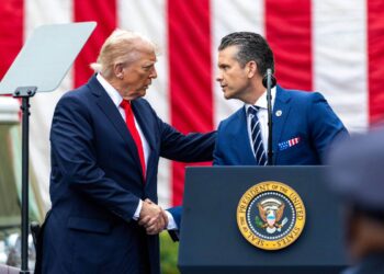 Donald Trump e Pete Hegseth