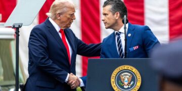 Donald Trump e Pete Hegseth