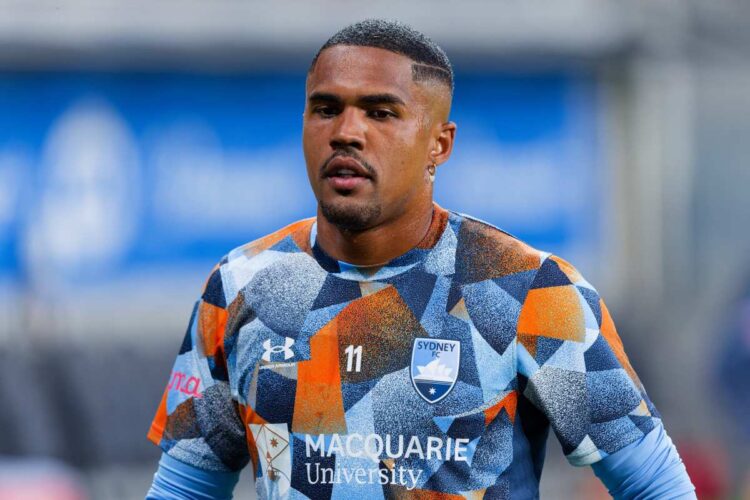 Douglas Costa in maglia Sydney