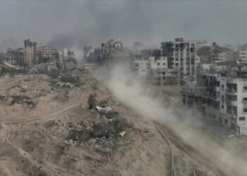 Hamas denuncia gli attacchi israeliani ai grattacieli a Gaza