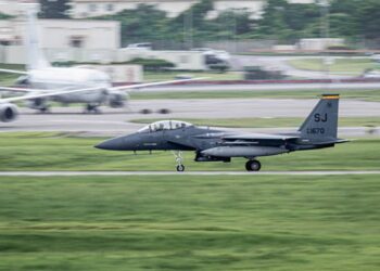 I caccia NATO intercettano 5 jet russi vicino la Lettonia