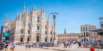 Il Duomo, una delle zone rosse di Milano prorogate fino al 30 marzo 2026
