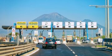 L'immagine di un casello autostradale