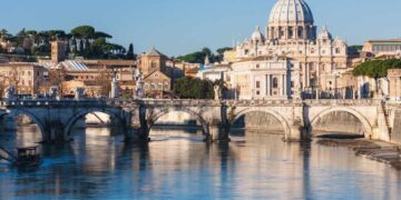 Incidente mortale sul lavoro per un giovane operaio morto sulla banchina del Tevere a Roma