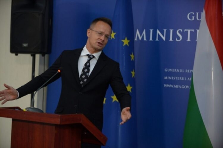 L'Ungheria accusa altri Paesi Ue di comprare petrolio russo in segreto