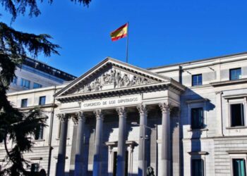 La Spagna convoca l'ambasciatrice di Israele per le accuse di antisemitismo