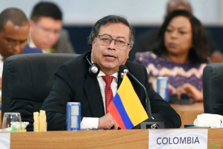 Le parole di Petro sulla decisione degli USA di revocare la certificazione contro il narcotraffico alla Colombia