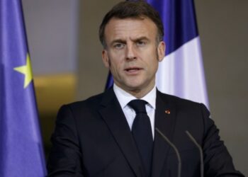 Macron spinge per il target climatico al 2040