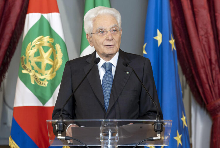 Mattarella, abbiamo bisogno di costruttori di pace@ANSA