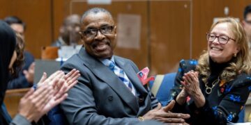 Maurice Hastings, l'uomo condannato ingiustamente a 39 anni di carcere, riceverà un indennizzo di 25 milioni di dollari