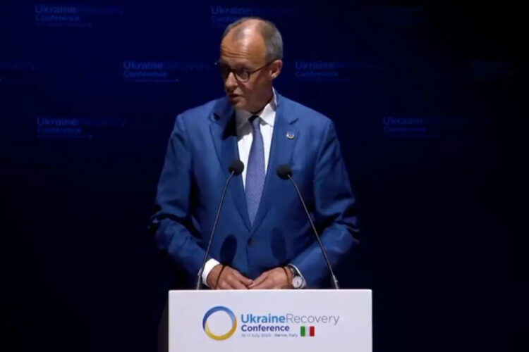 Merz propone di usare gli asset russi congelati per il sostegno all'Ucraina