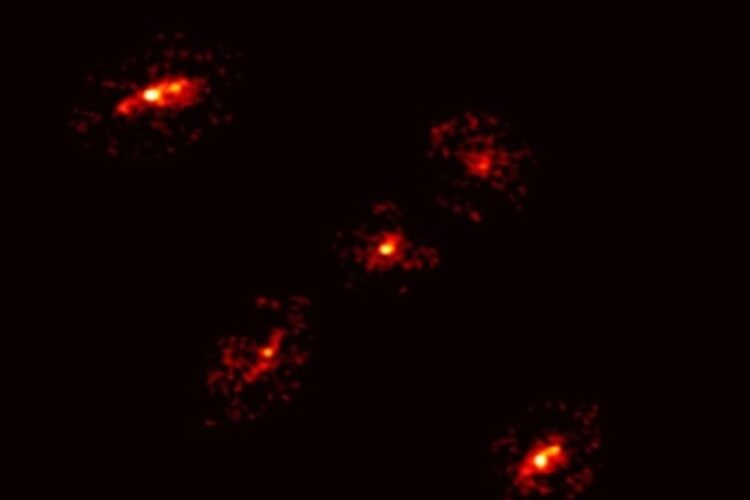 Osservata nello spazio la Croce di Einstein