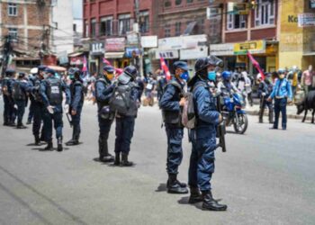 Proteste in Nepal ministro delle Finanze