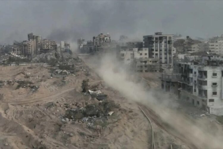 Raid aereo israeliano al "grattacielo del terrore" di Hamas a Gaza City