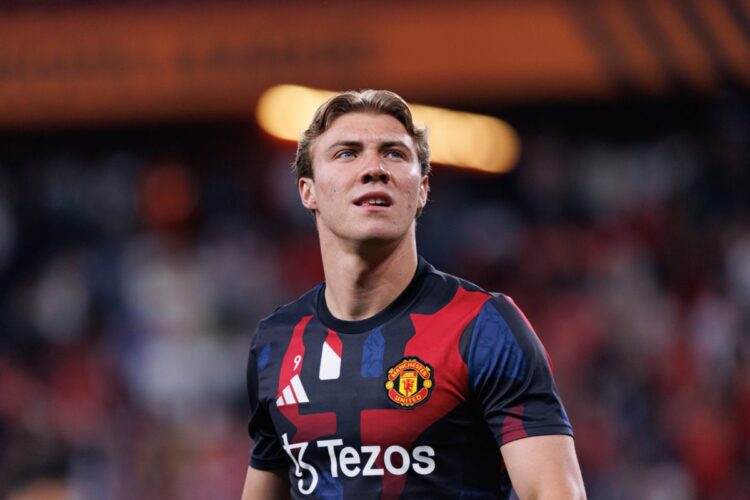 Rasmus Hojlund ufficiale al Napoli