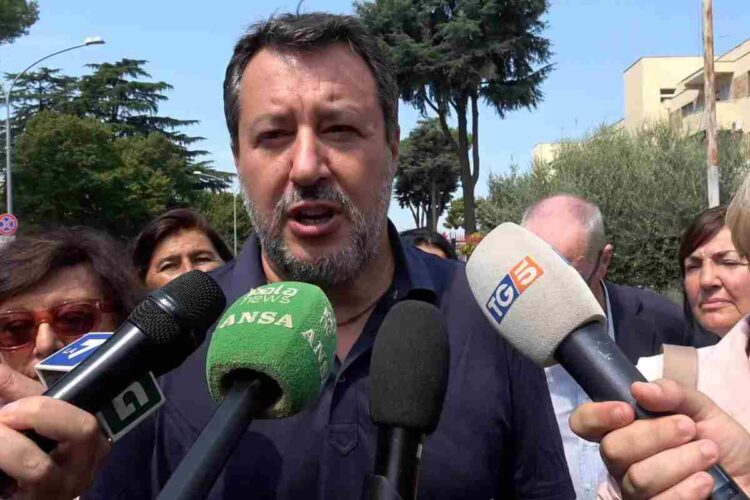 Salvini alimenta le polemiche con la Francia