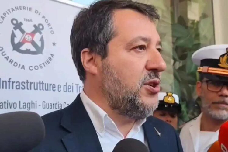 Salvini esulta per i dati dopo l'introduzione del nuovo Codice della Strada