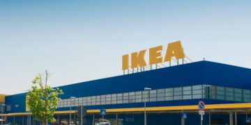 Tragico incidente nel parcheggio dell'Ikea di Pisa