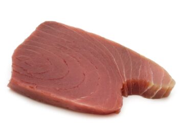 Un grave caso di intossicazione da tonno ha coinvolto 11 persone in un risto-pub di Cagliari