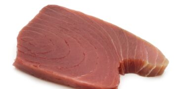 Un grave caso di intossicazione da tonno ha coinvolto 11 persone in un risto-pub di Cagliari