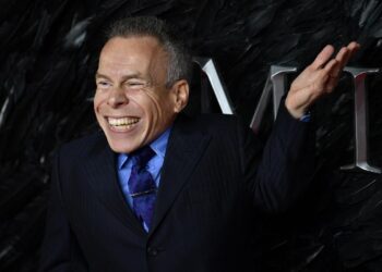 Warwick Davis