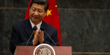 Xi Jinping esalta l'esercito cinese