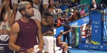 Carlos Alcaraz litiga con l'arbitro