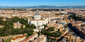 Amata dai turisti, invivibile per i residenti: Roma è la peggior capitale d’Europa per qualità della vita