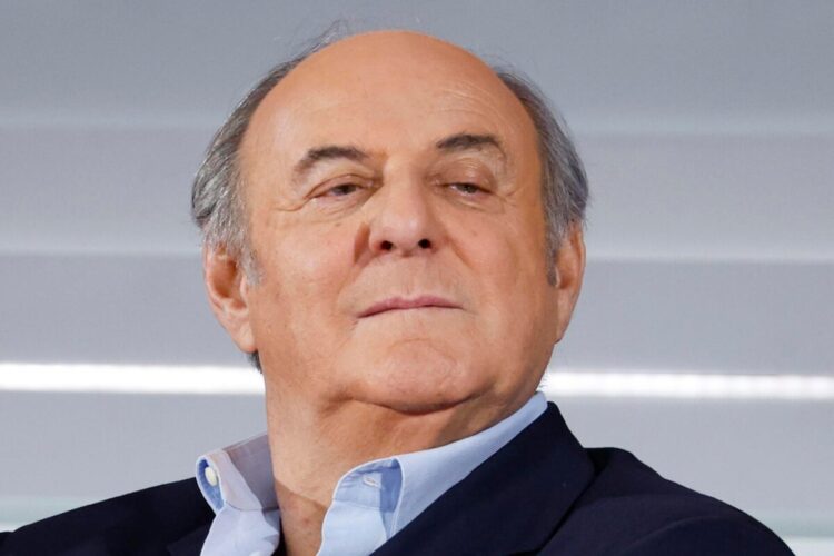 Un primo piano di Gerry Scotti