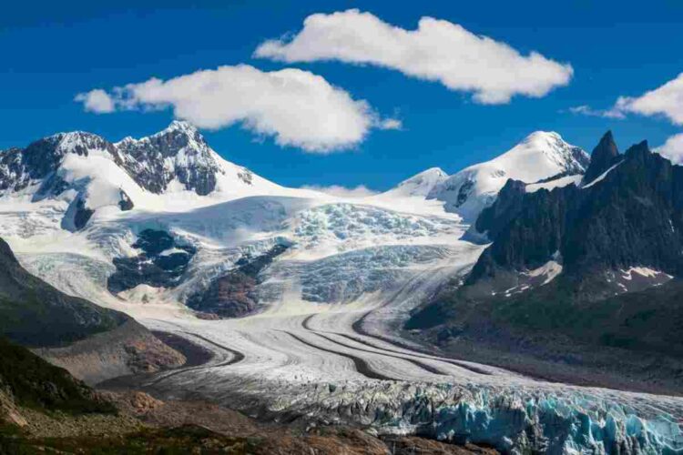 Ghiacciai alpini su delle montagne