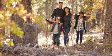 Gite d’autunno in famiglia: la guida definitiva tra foliage, castagne, animali e borghi incantati