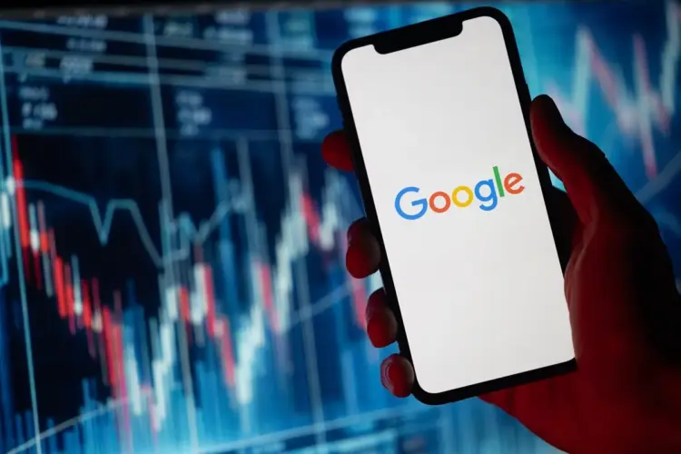 Google supera i 3.000 miliardi di dollari in Borsa, +3,7% a Wall Street
