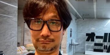 Un primo piano di Hideo Kojima