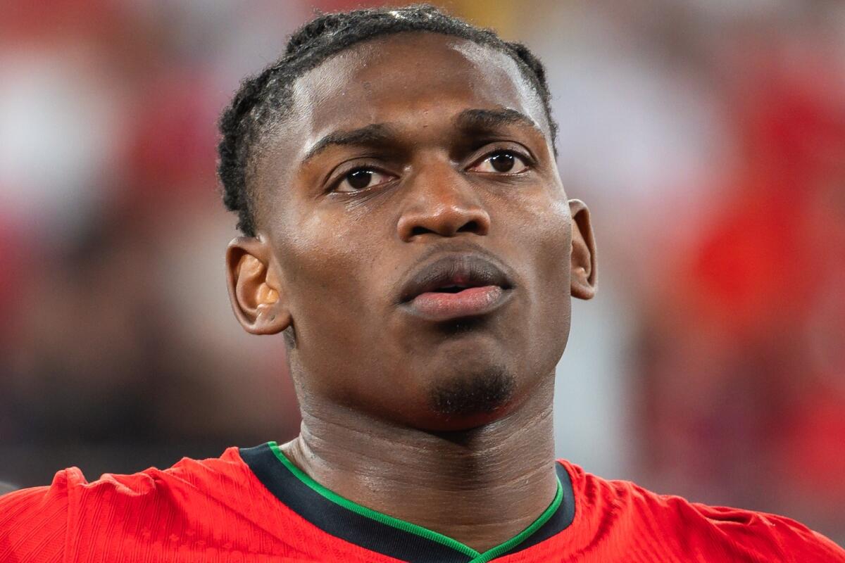 Un primo piano di Rafael Leao