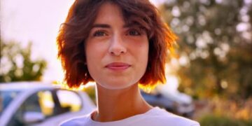 Un primo piano di Maria Chiara Giannetta, l'attrice che interpreta Blanca