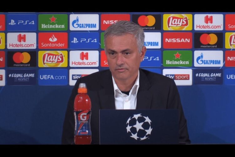 Mourinho in conferenza stampa