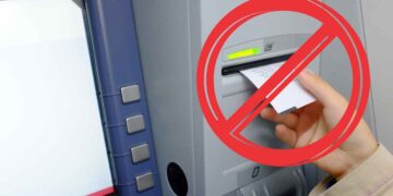 Stampi ancora la ricevuta al bancomat? È il trucco che i truffatori usano per svuotarti il conto in pochi minuti