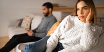 Chi chiede la separazione deve lasciare casa? Ecco cosa dice davvero la legge