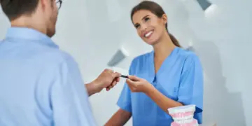 Il Giappone sperimenta un nuovo farmaco che fa ricrescere i denti, ponendo fine a dentiere e impianti