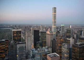 A rischio crollo il grattacielo 432 Park a New York